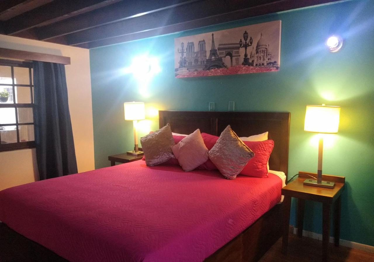 Standard Queen Room