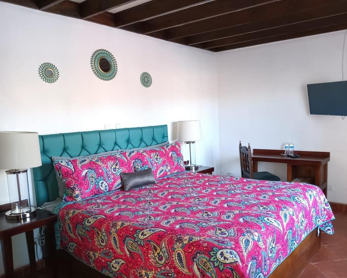 Standard Queen Room