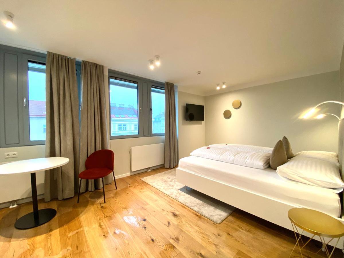 Medium Apartment,1328140763:JPEG