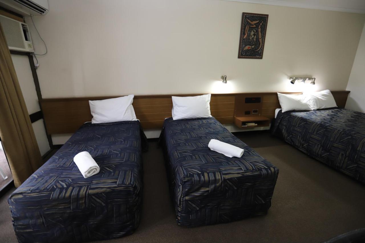 One-Bedroom Family Room,1329000269:JPEG