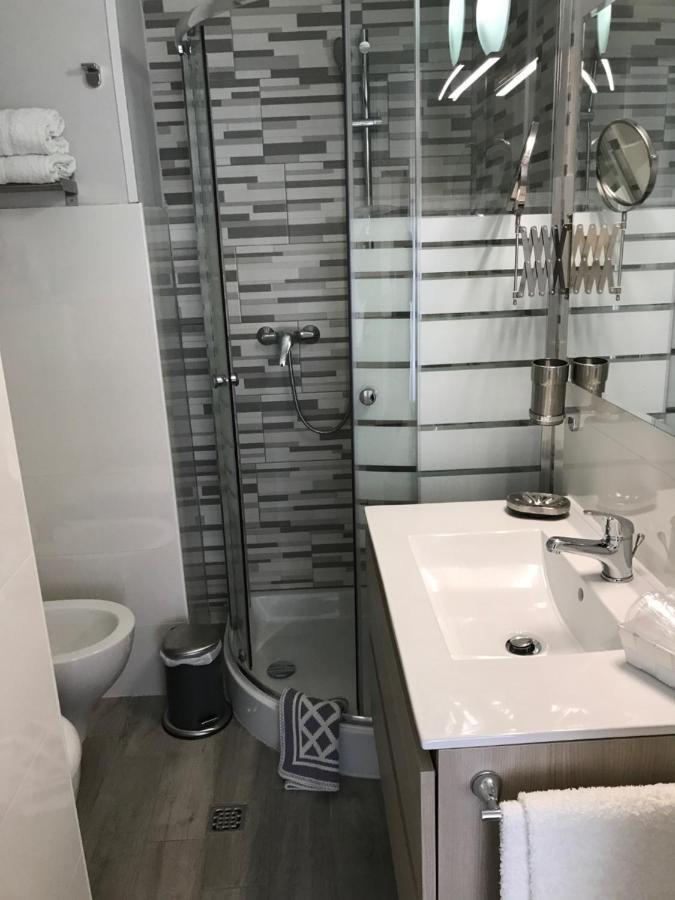 Standard Quadruple Room,1381846574:JPEG