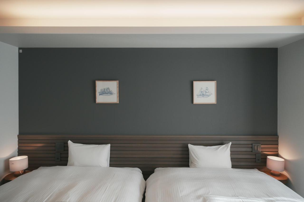 Executive Twin Room with Balcony - Non-Smoking,1345496522:JPEG
