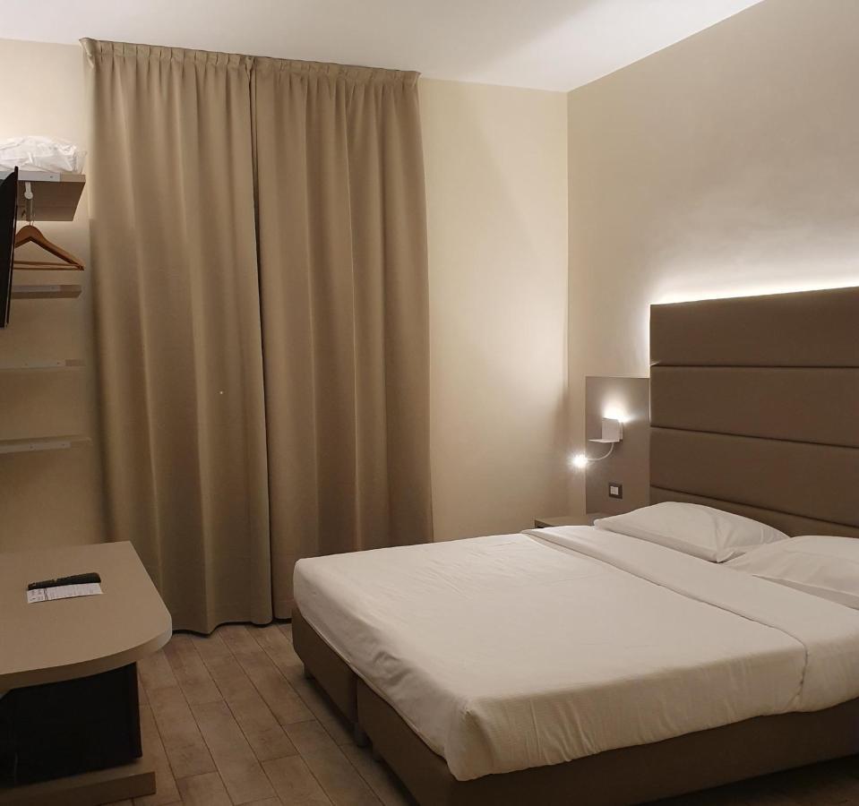Premium Double or Twin Room,1348311293:JPEG