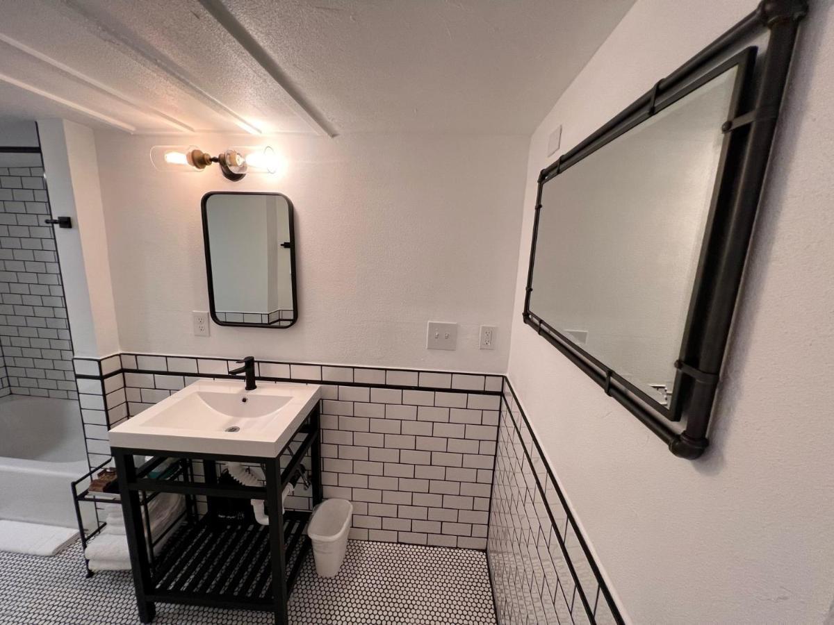 Deluxe Double Room,1361575898:JPEG