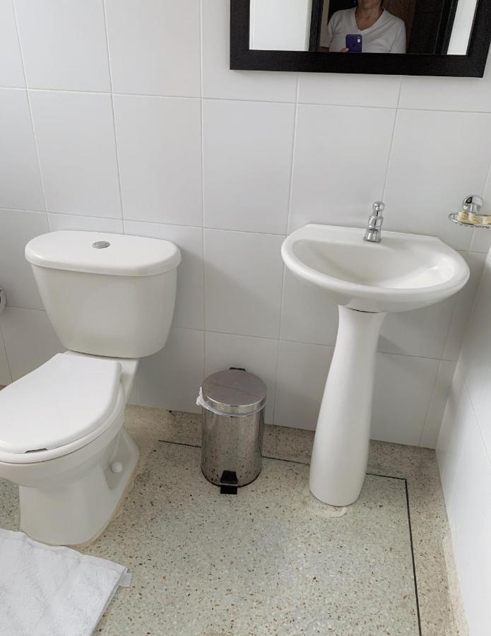Twin Room,1501627264:JPEG
