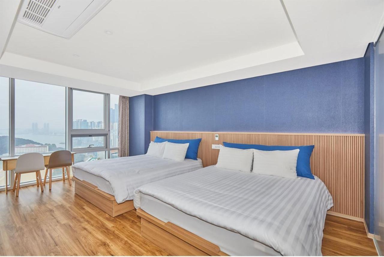 Deluxe Super Twin Room Half Ocean View