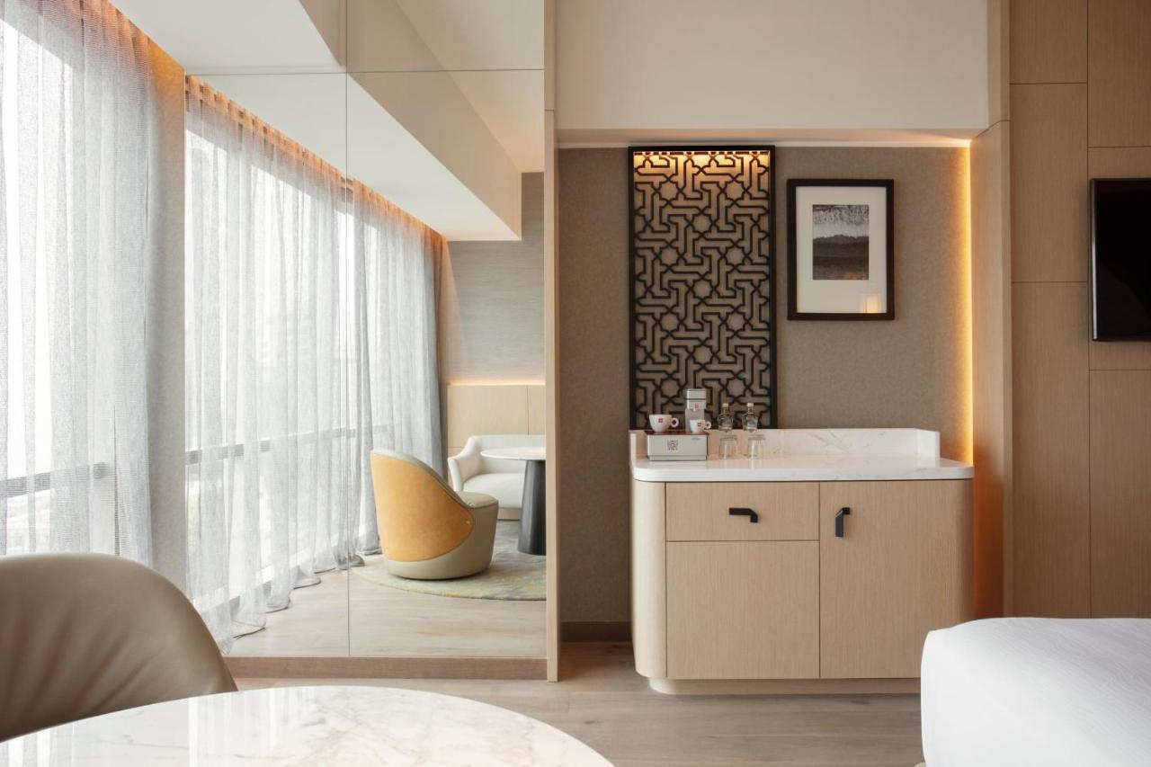 Executive Premium King Room Concierge Lounge Access,1395113876:JPEG