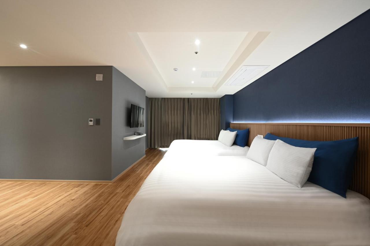 Deluxe Super Twin Room No View