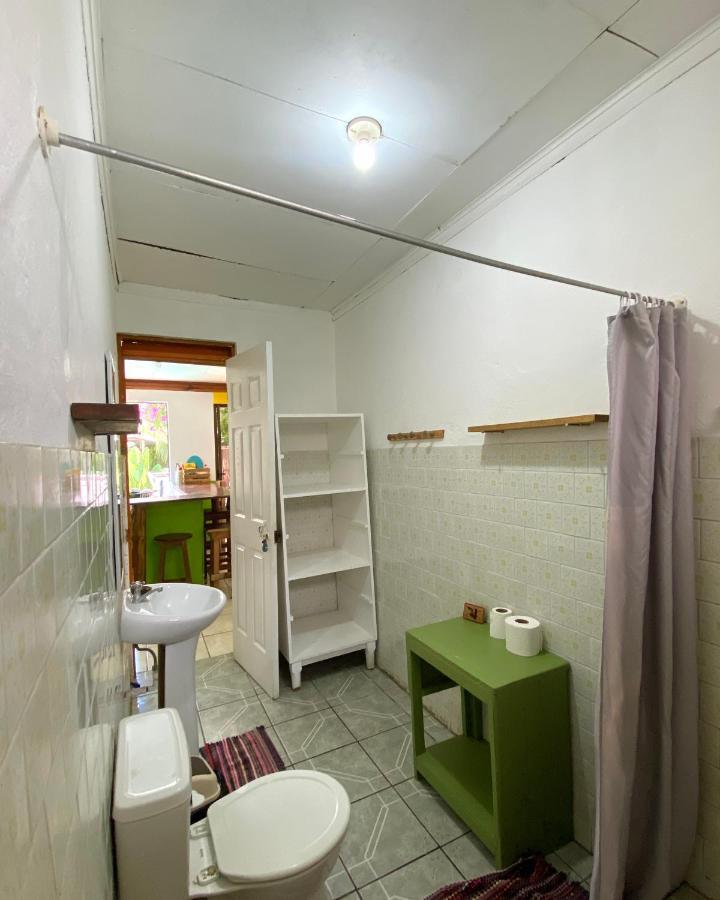 Basic Triple Room with Shared Bathroom
