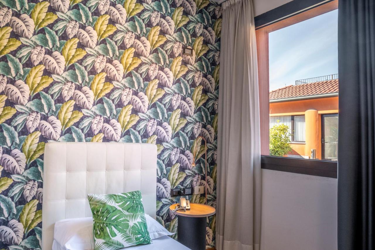 Standard Single Room,1414624908:JPEG