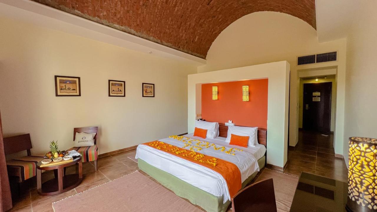 Deluxe Room,1419557739:JPEG