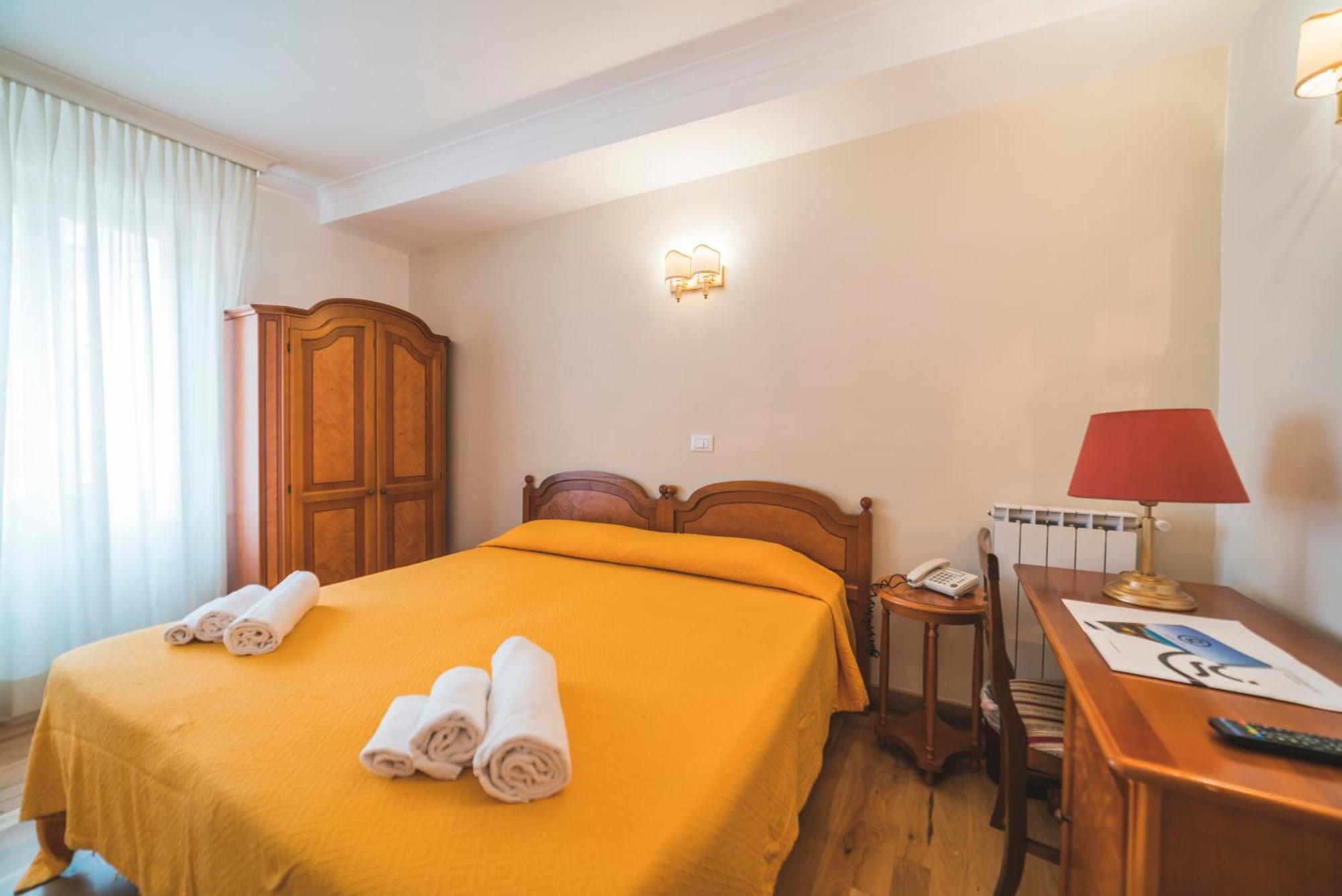 Classic Double Room,1433318812:JPEG