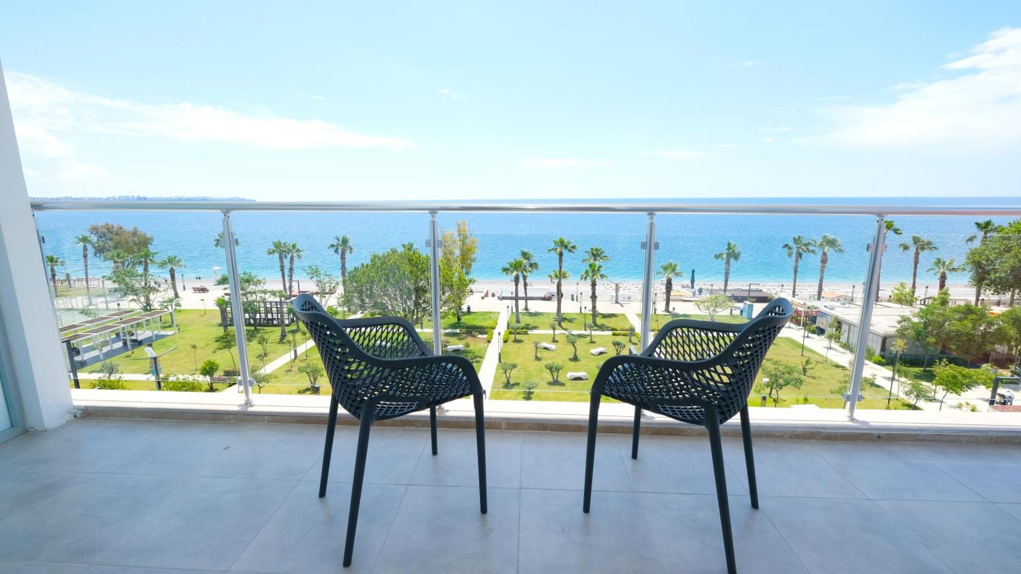 Suite with Terrace,1433733487:JPEG