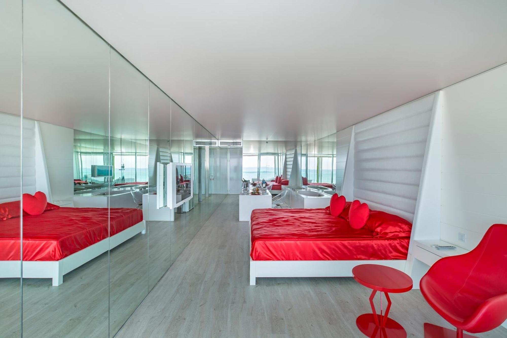 Design Room Direct Sea View