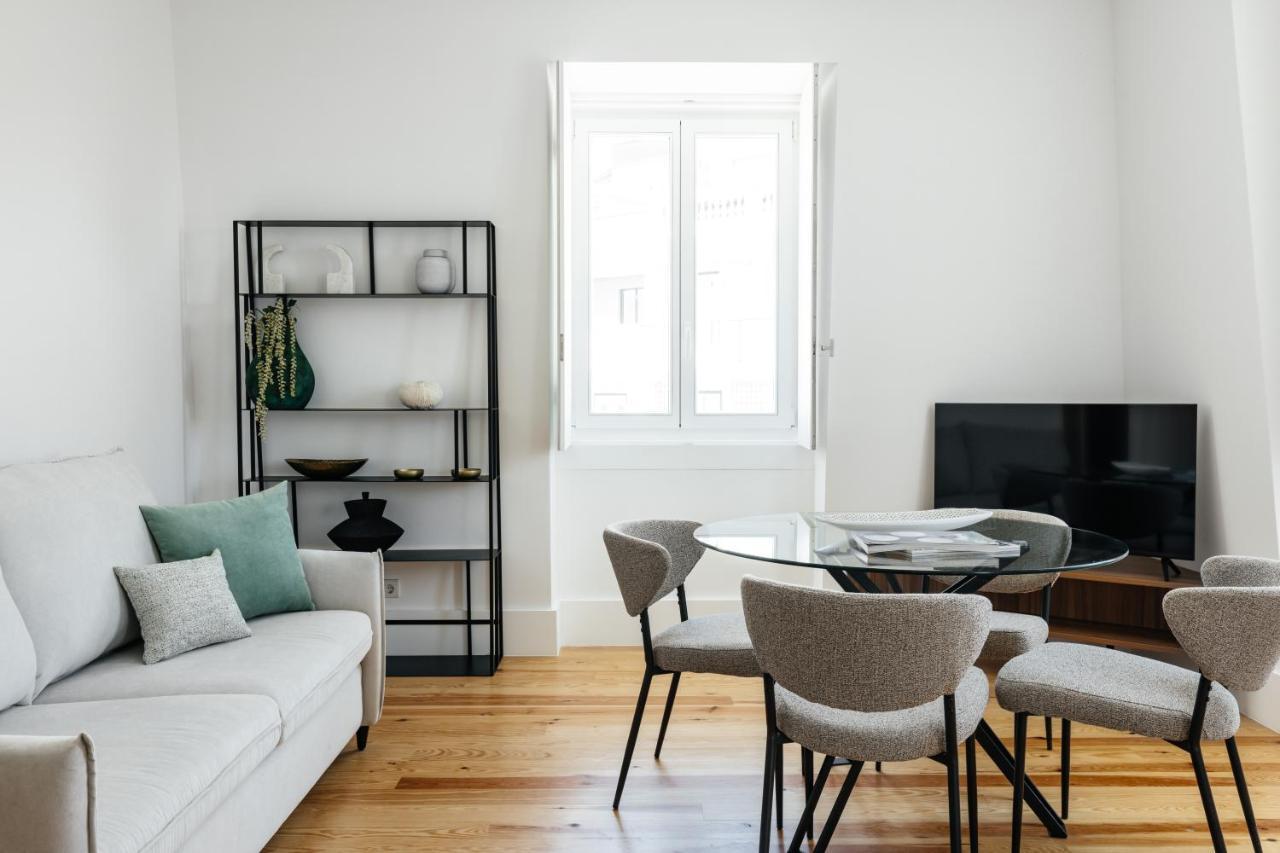 One-Bedroom Apartment,1471545860:JPEG