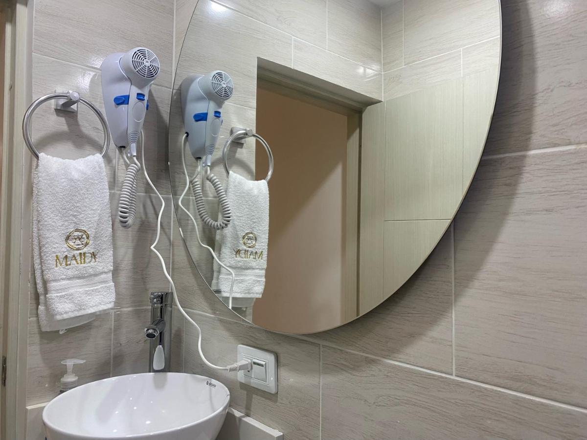 Single Room Private Bathroom,1497850426:JPEG