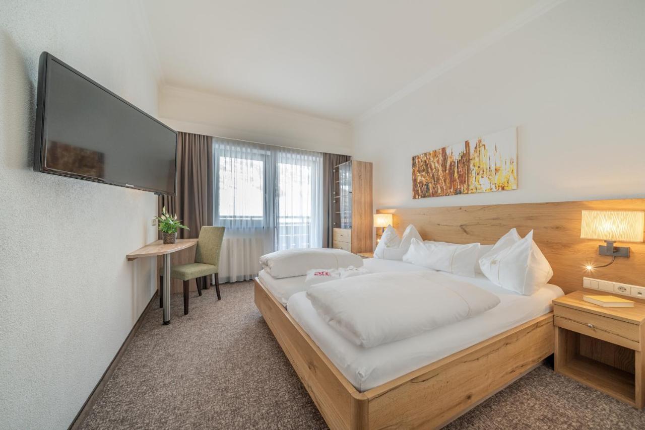 Suite with Balcony,1499024107:JPEG