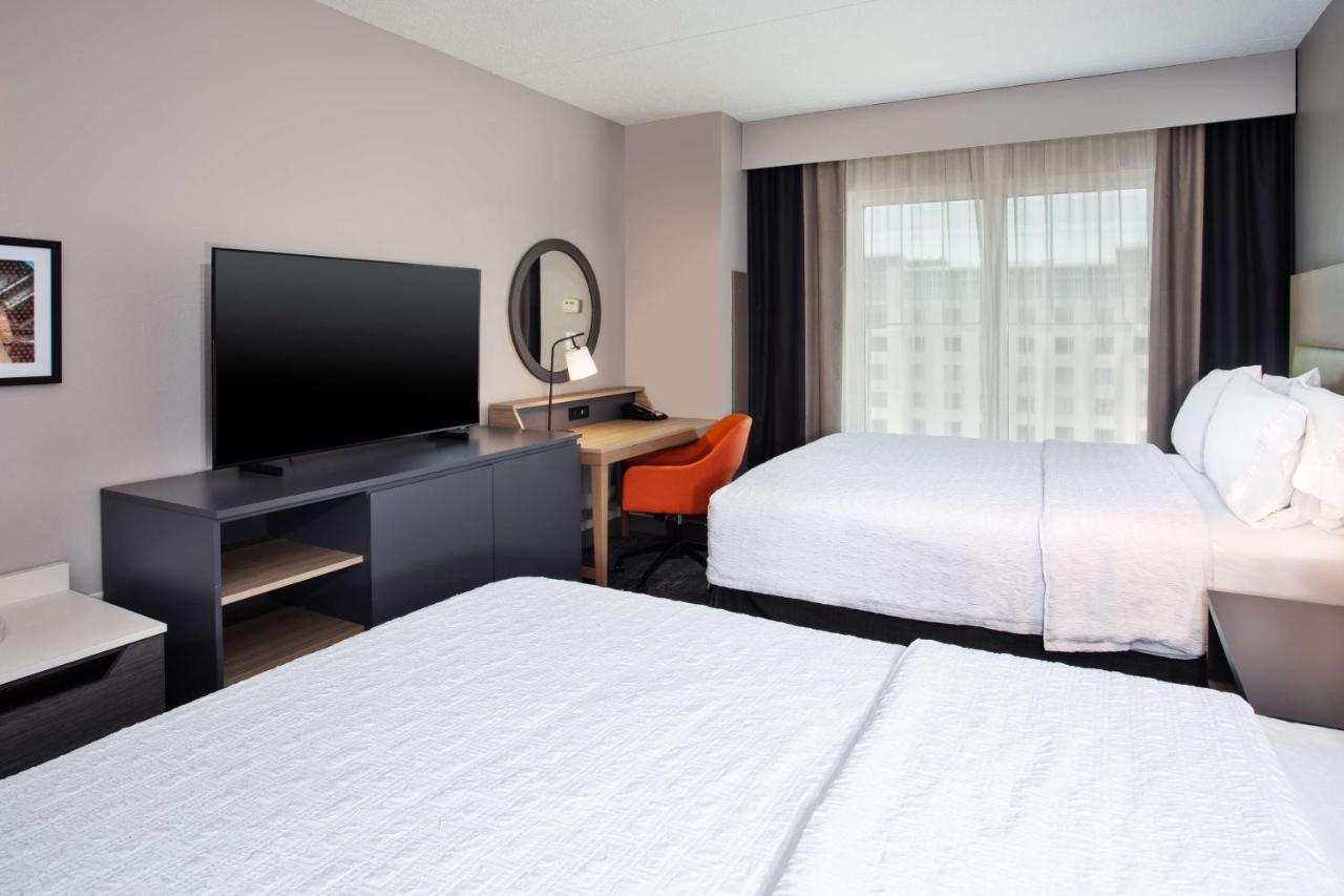 Queen Room with Two Queen Beds and Bath Tub - Mobility and Hearing Access