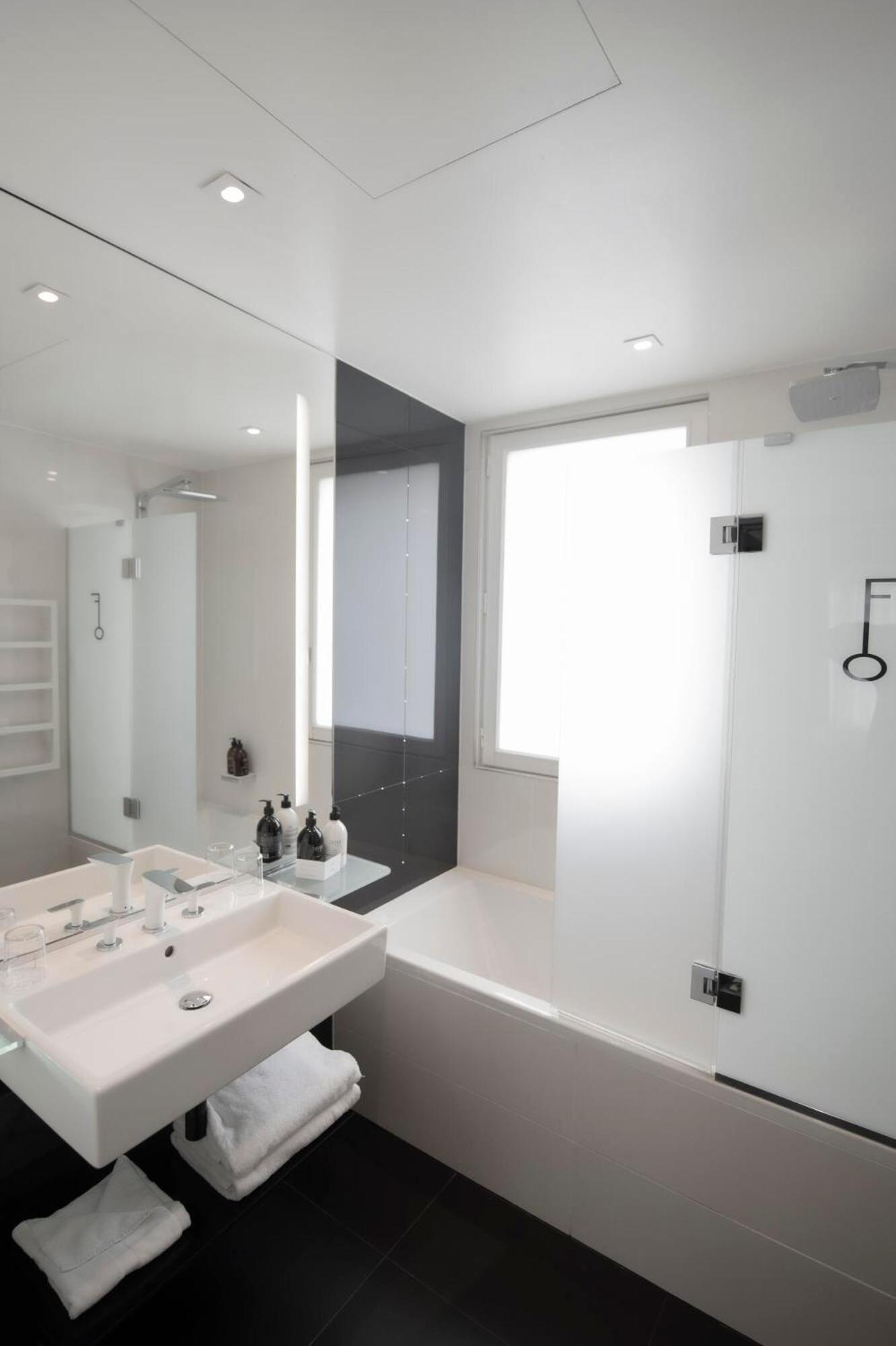 Suite with Terrace,1602345036:JPEG