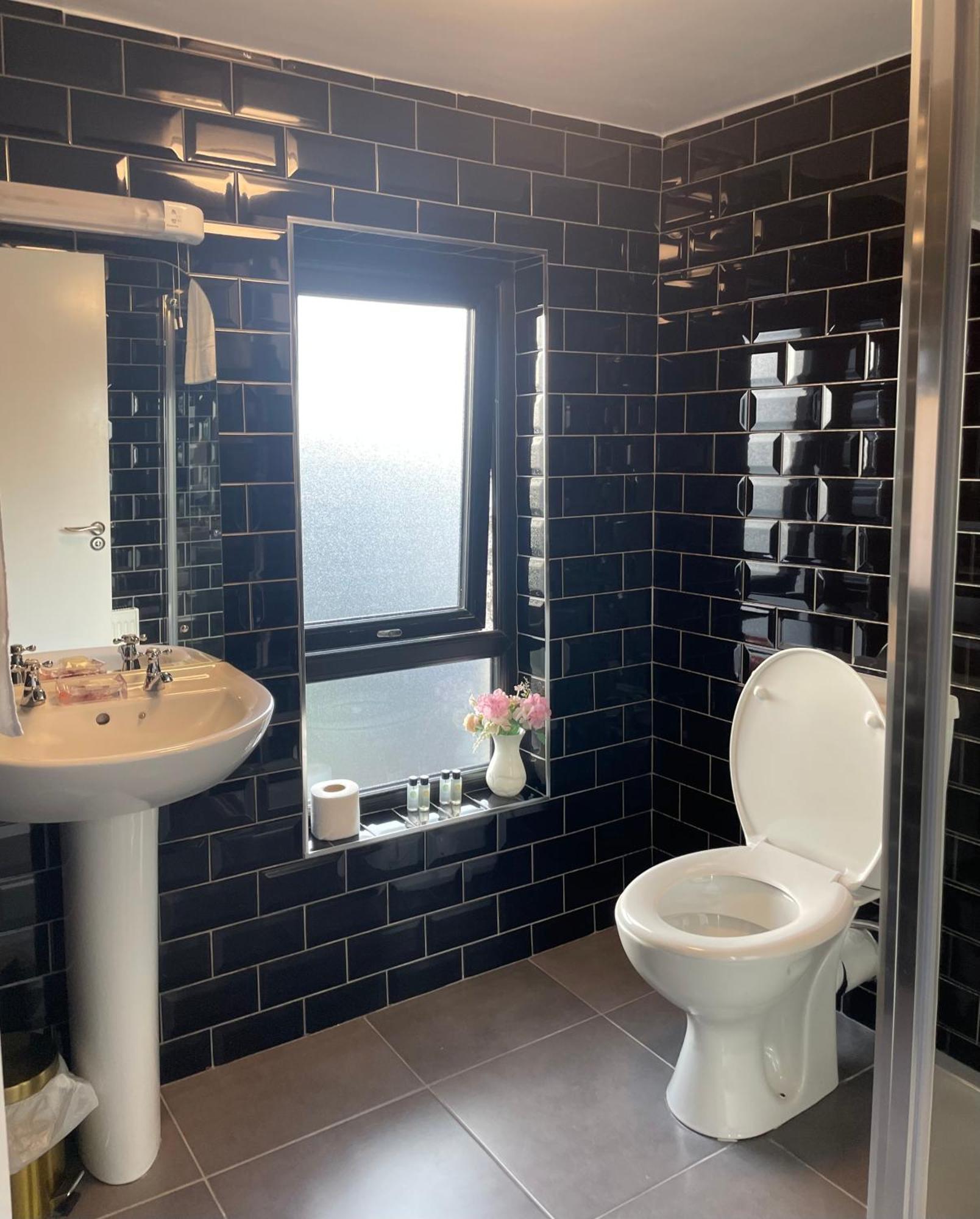Double Room Private External Bathroom