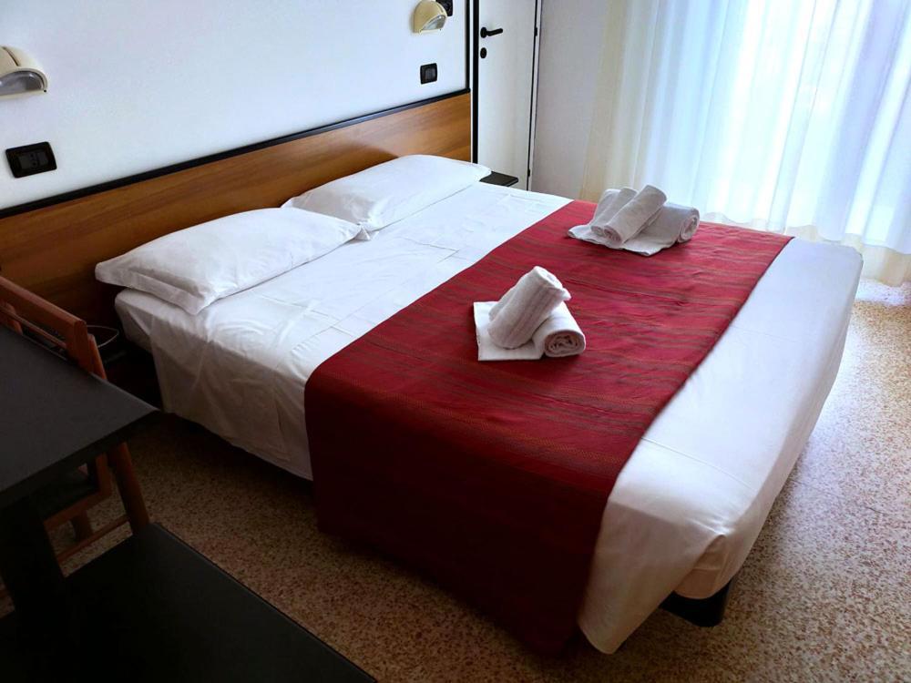 Double or Twin Room,1517745640:JPEG