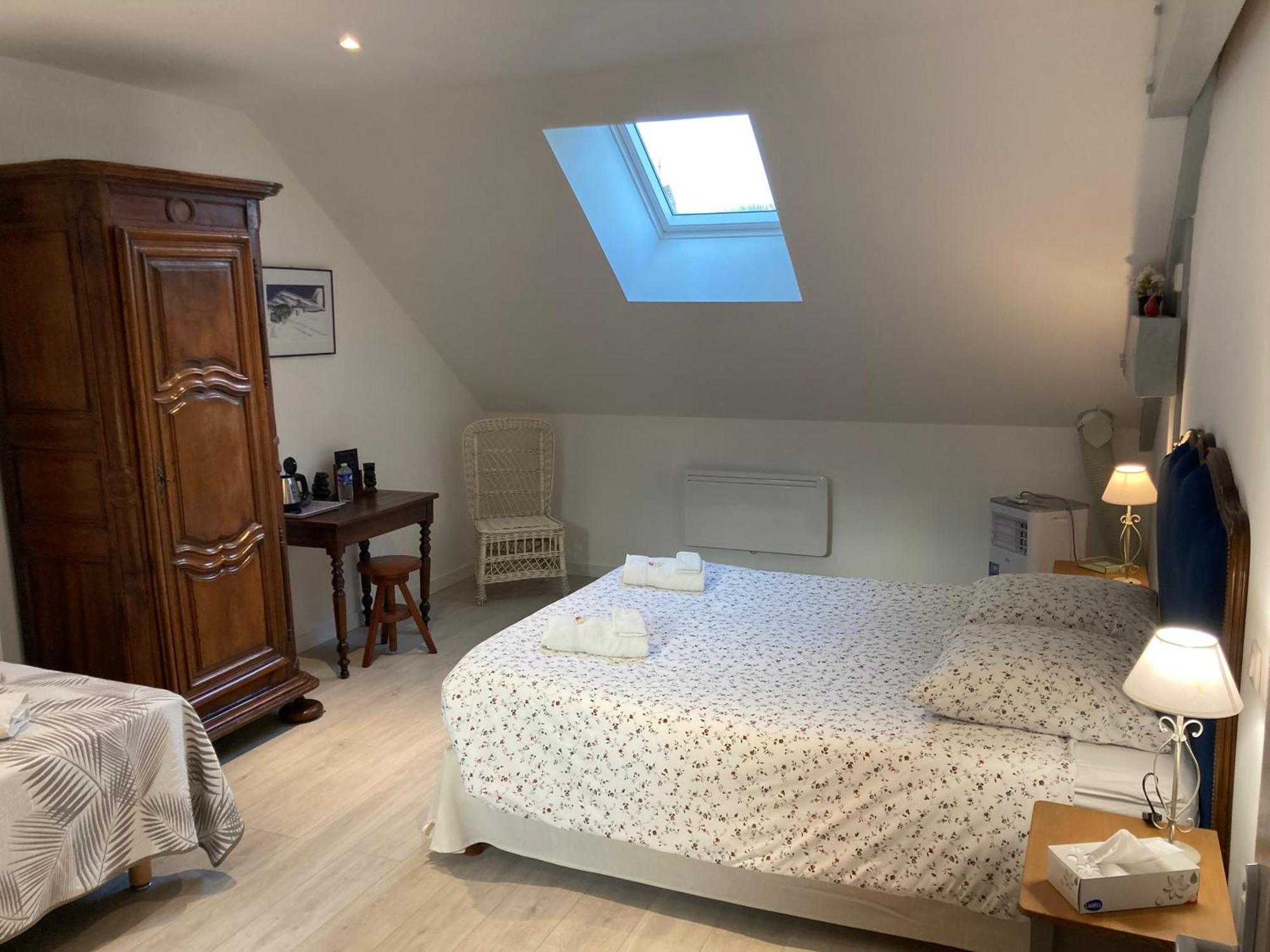 Double Room Extra Bed,669251700:JPEG