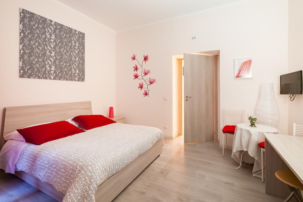 Standard Double Room,163505976:JPEG