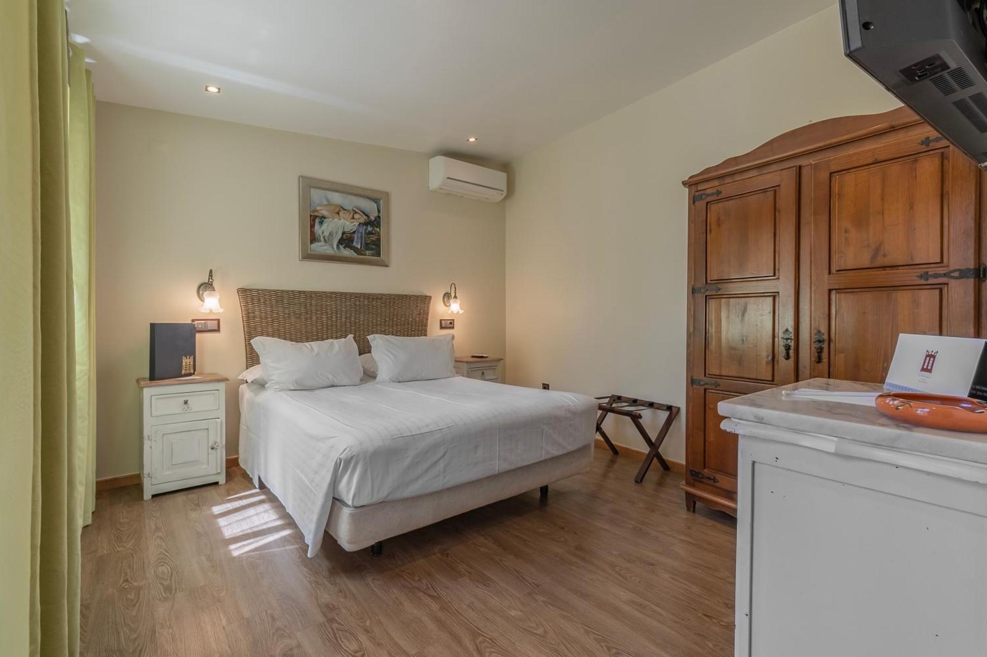 Double Room,1536923059:JPEG