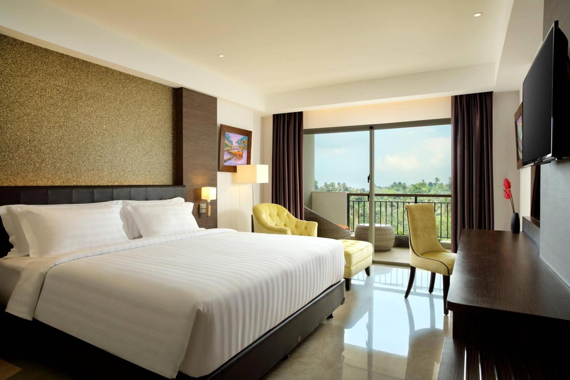 Deluxe King Balcony Room Vertical Garden View daily shuttle to Ubud City Photo Session Art Gallery Visit 24-hour access to Fitness Center Welcome Drink Kids Activities,1539299245:JPEG