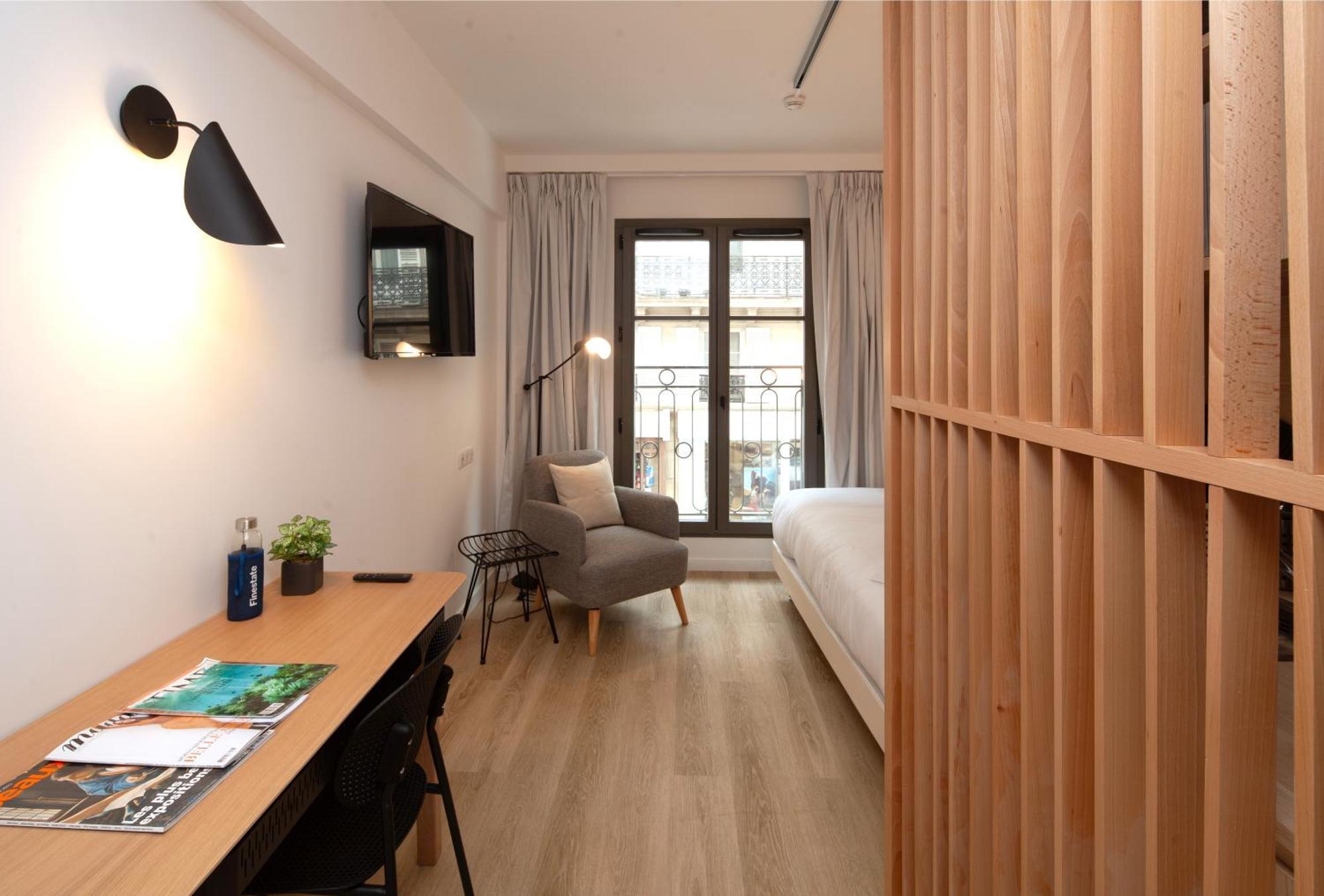Apartment with Balcony,1539581098:JPEG