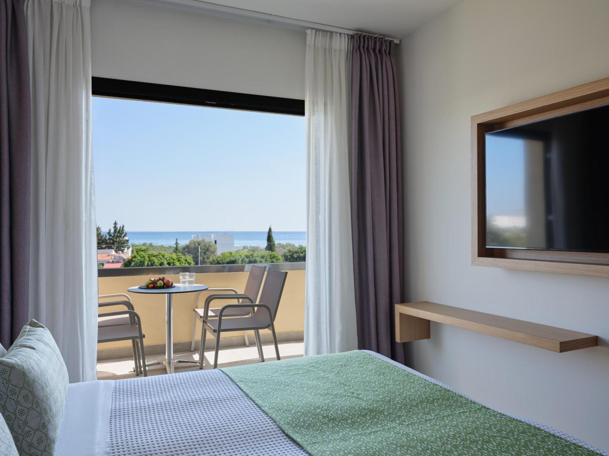 One Bedroom Superior Family Room Sea View,1539585253:JPEG