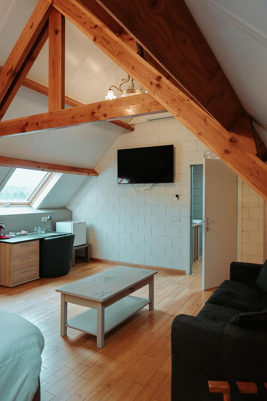 Junior Suite,1543161517:JPEG