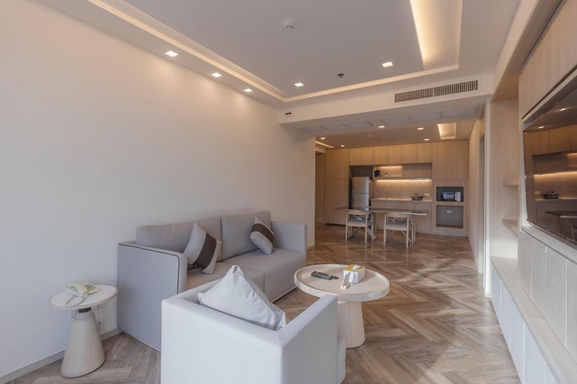 One-Bedroom Suite Jacuzzi