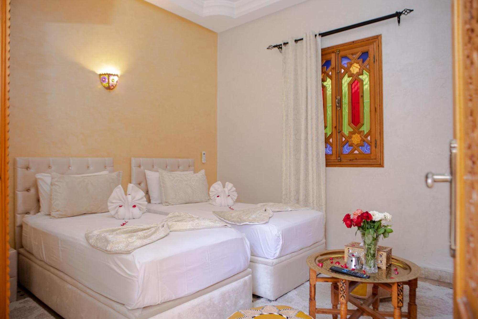 Twin Room,1549389490:JPEG