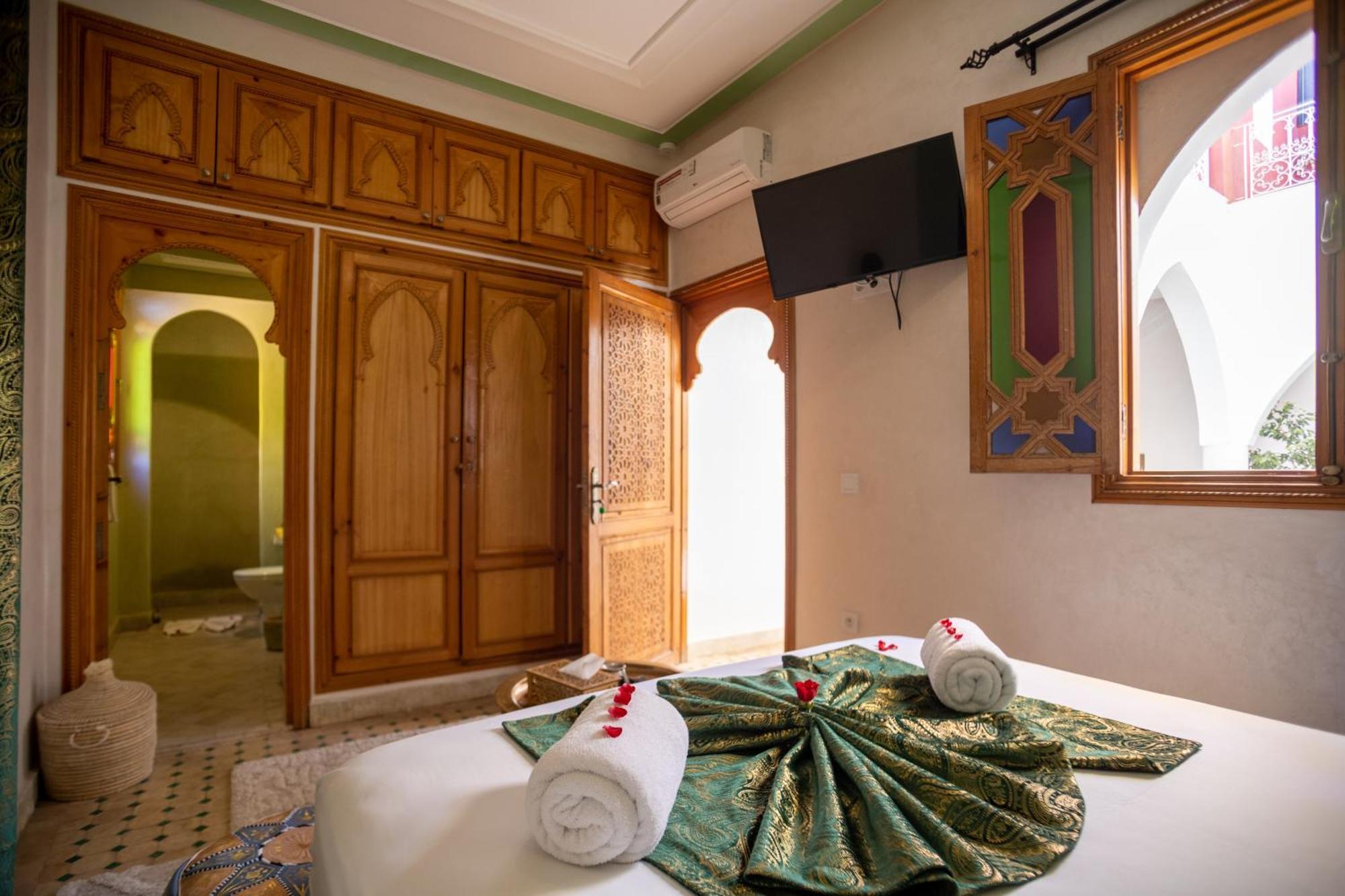 Double Room,1549754167:JPEG