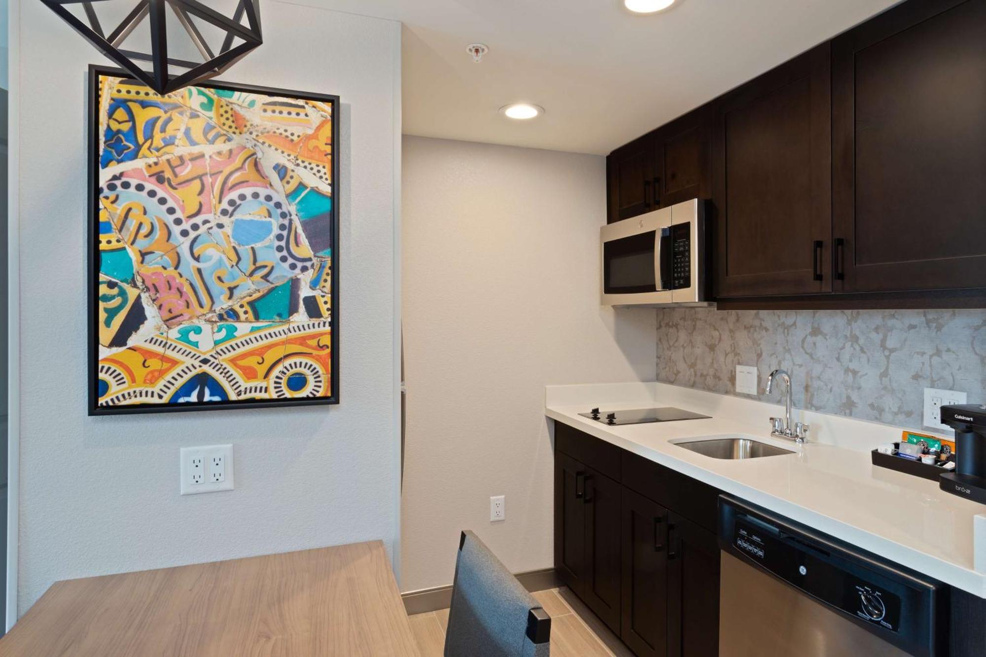 One-Bedroom King Suite,1552127461:JPEG