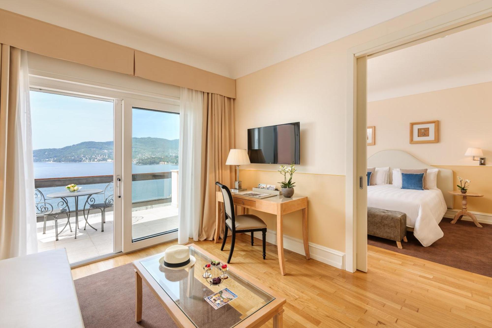 Panoramic Executive Suite