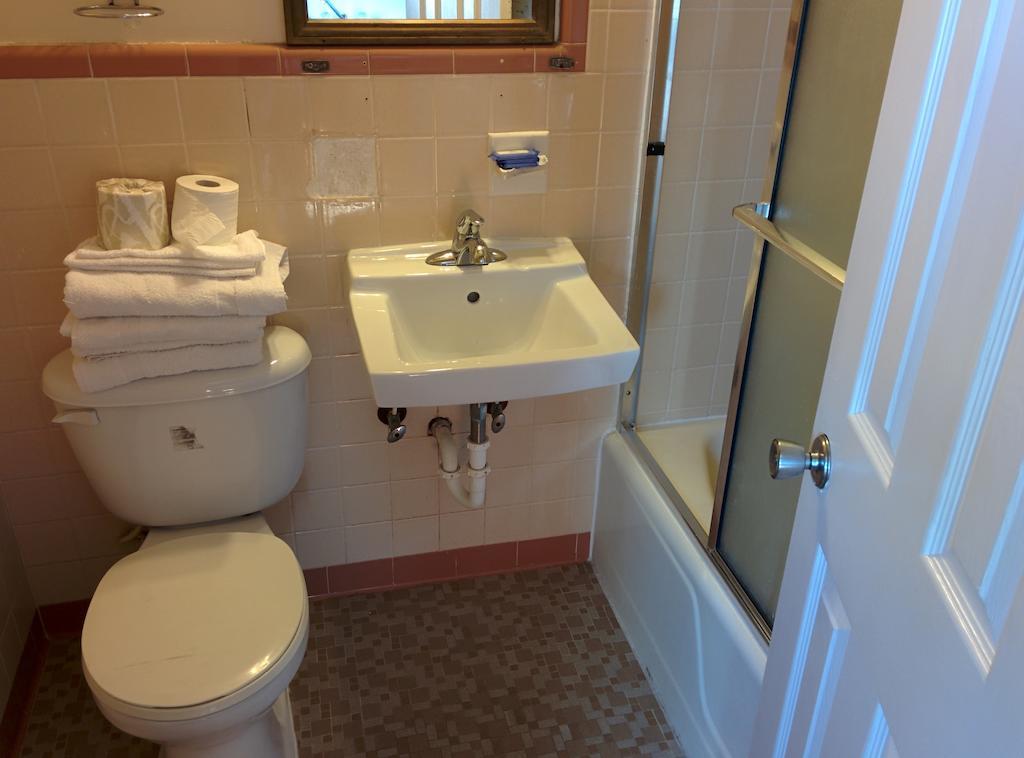 Double Room,632881863:JPEG