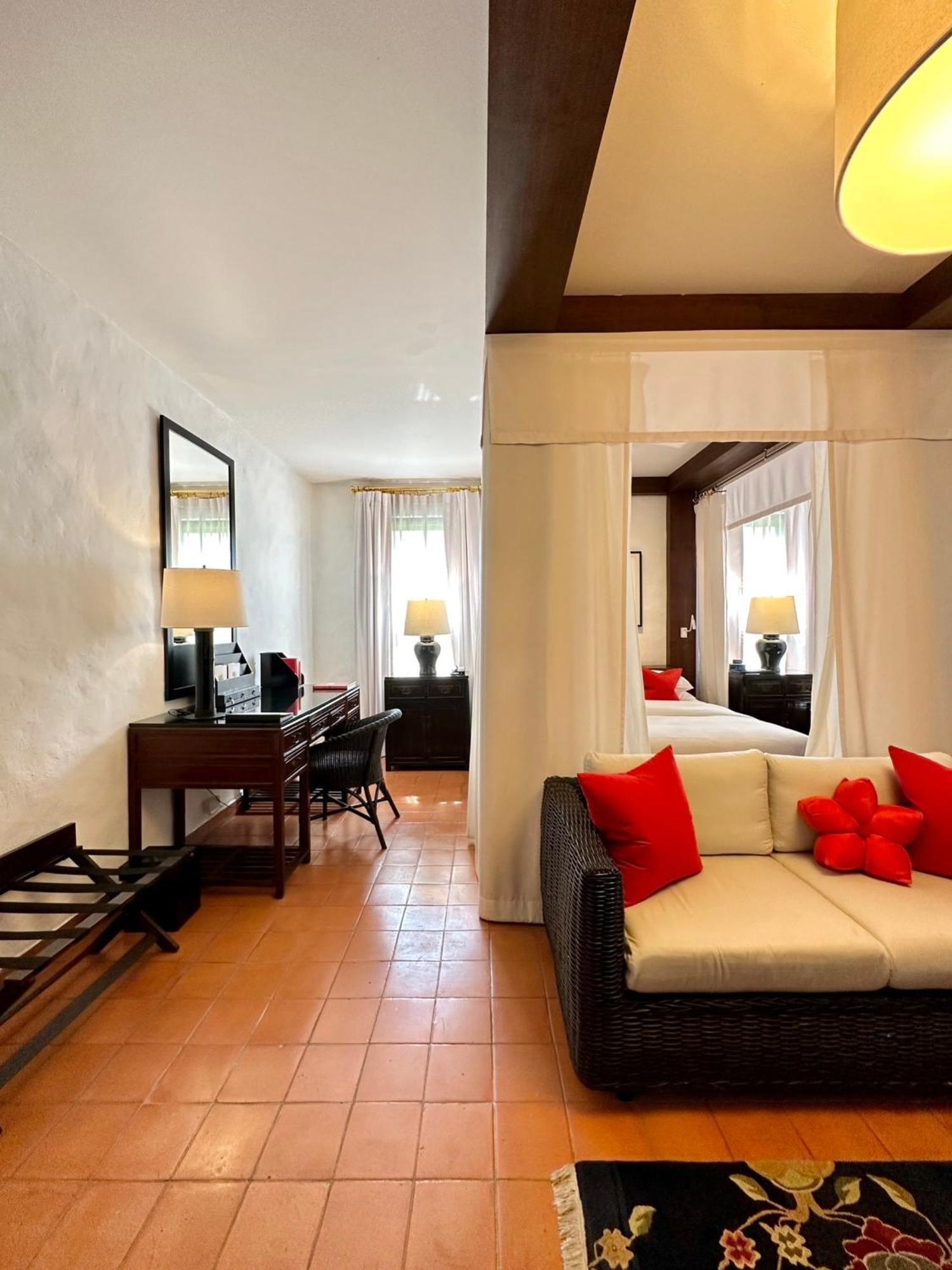 Deluxe Double Room Above 12 Years Old Only