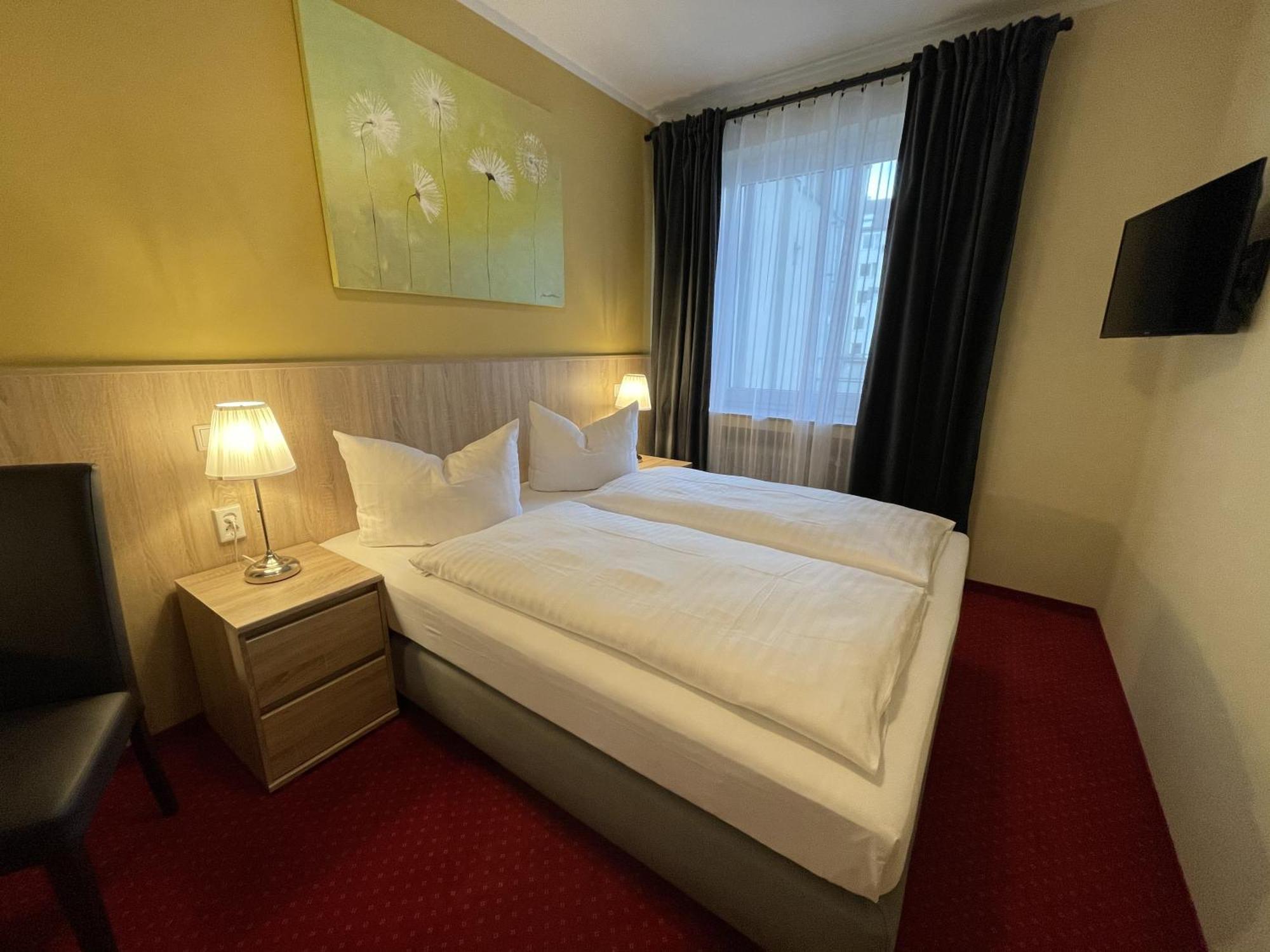Standard Double Room,1559471743:JPEG
