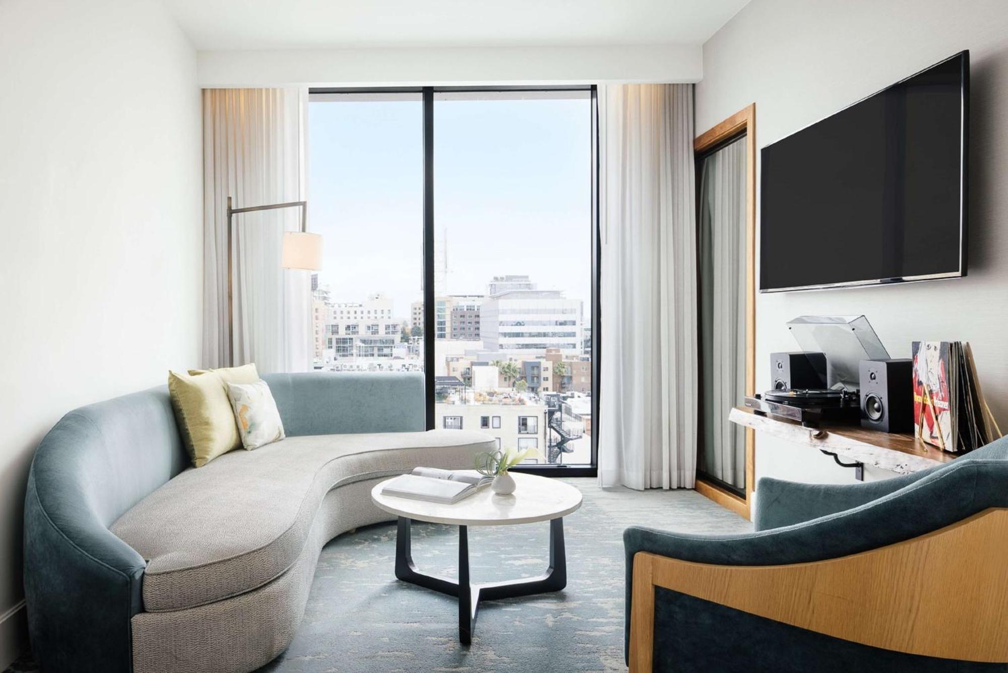 One-Bedroom King Suite Platinum