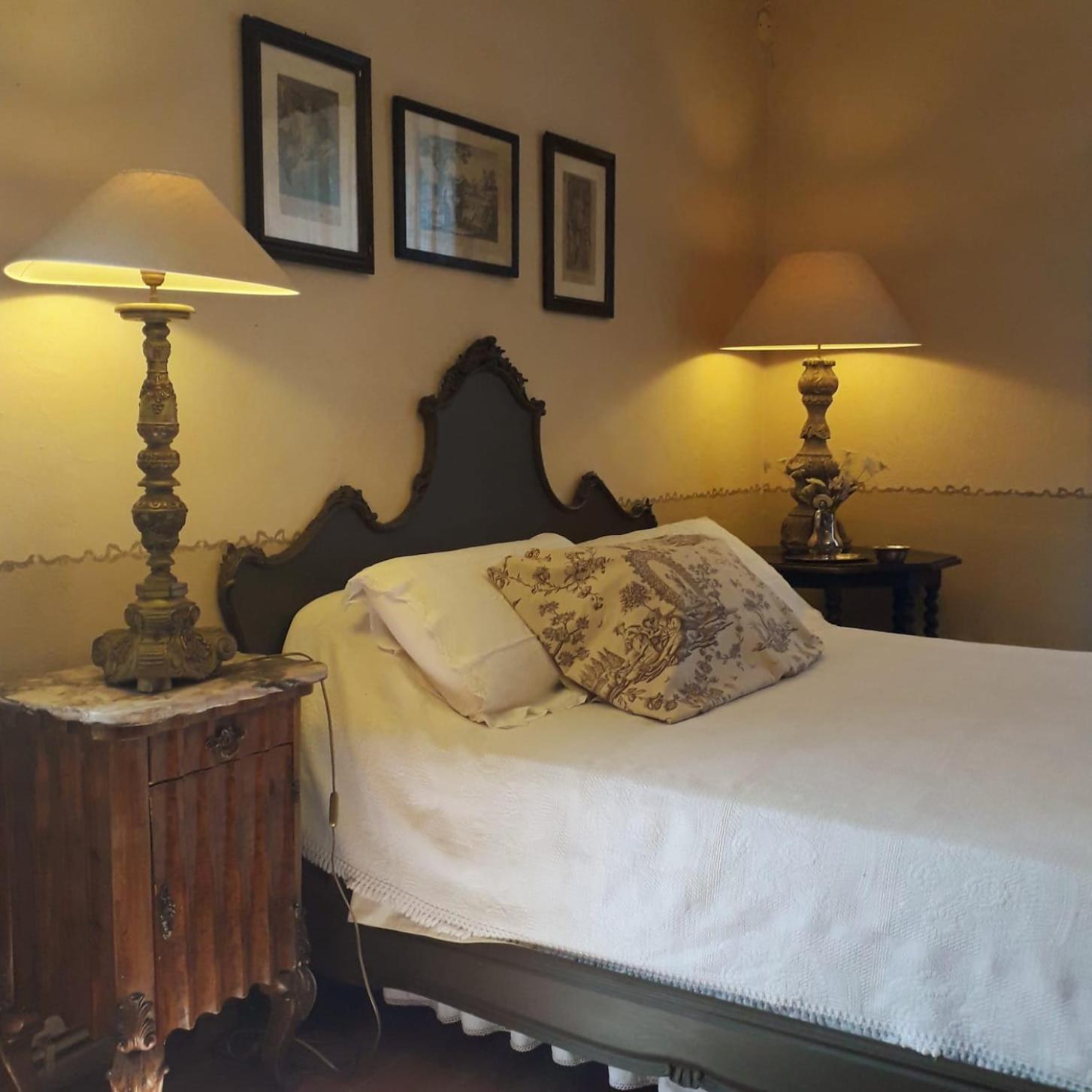Deluxe Room,1583194685:JPEG