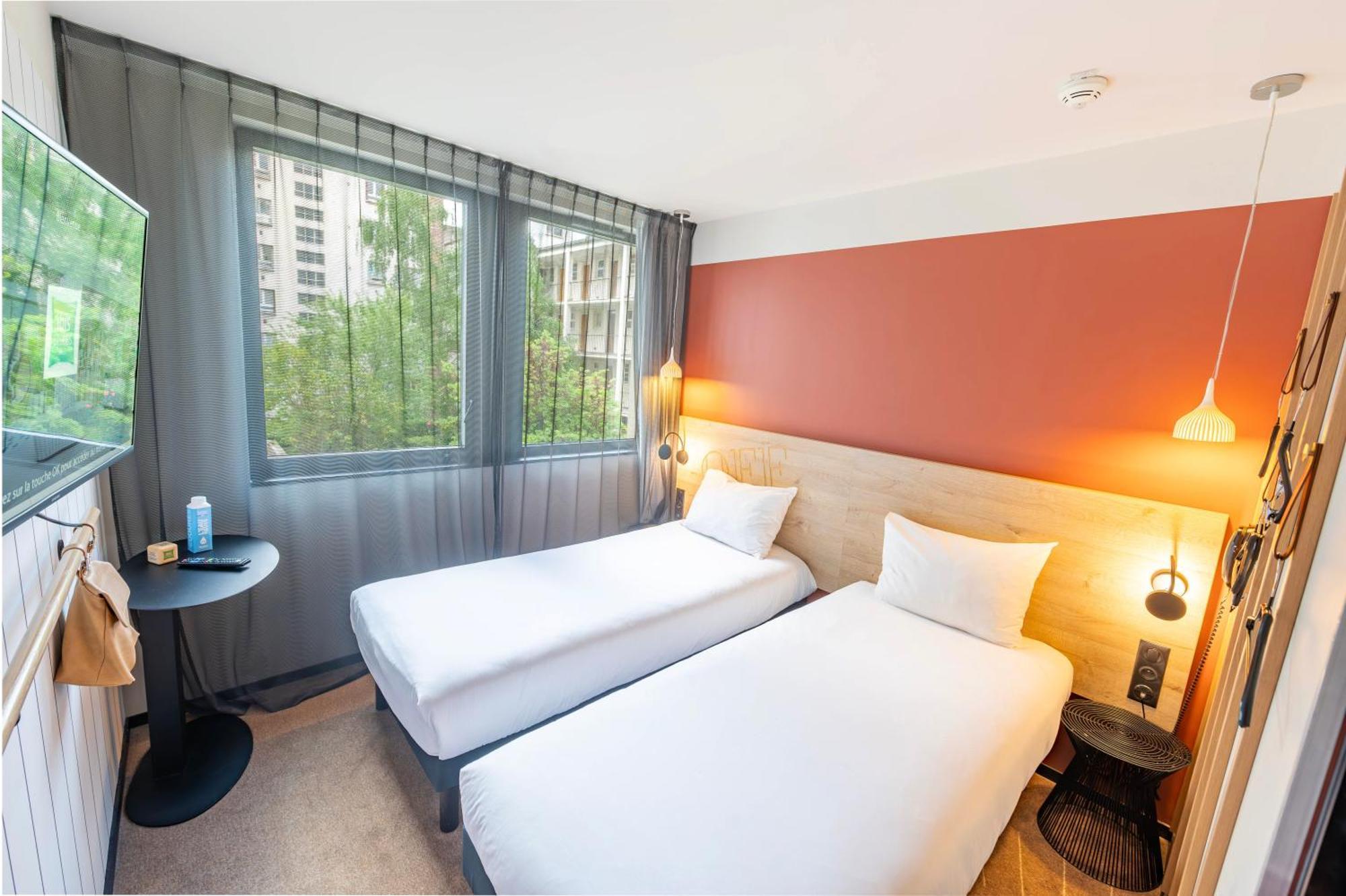 Standard Twin Room,1586162408:JPEG