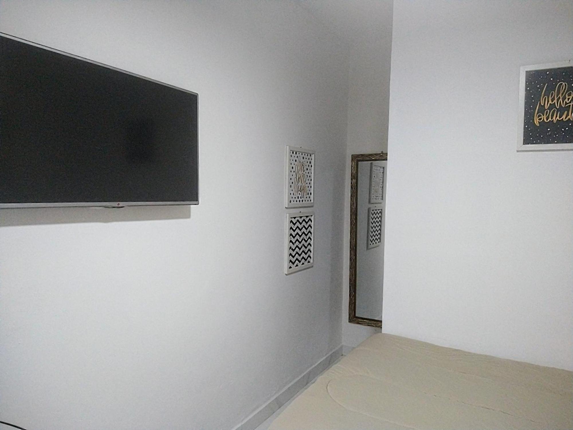 Standard Suite,1586882646:JPEG