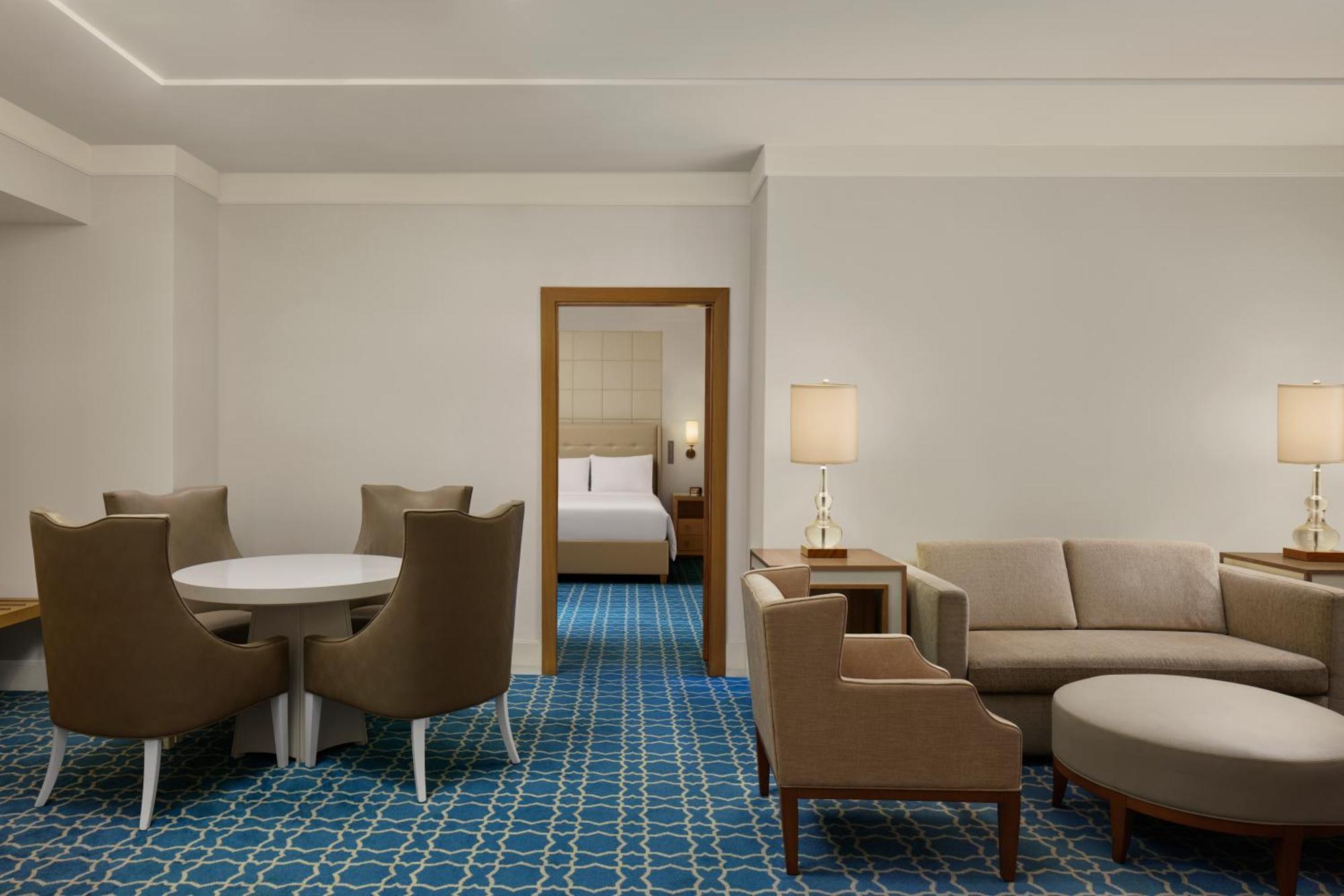 Executive King Suite,1587539266:JPEG