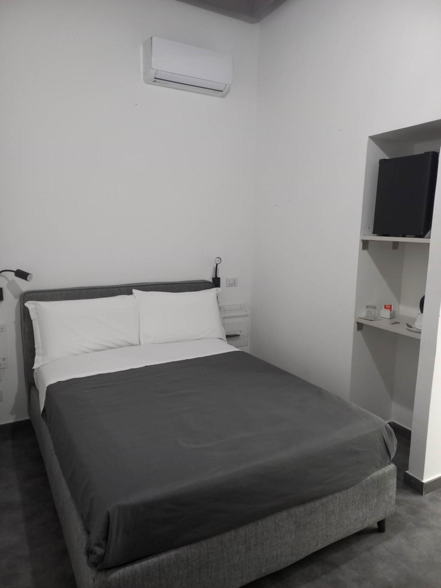 Standard Single Room,1588154659:JPEG