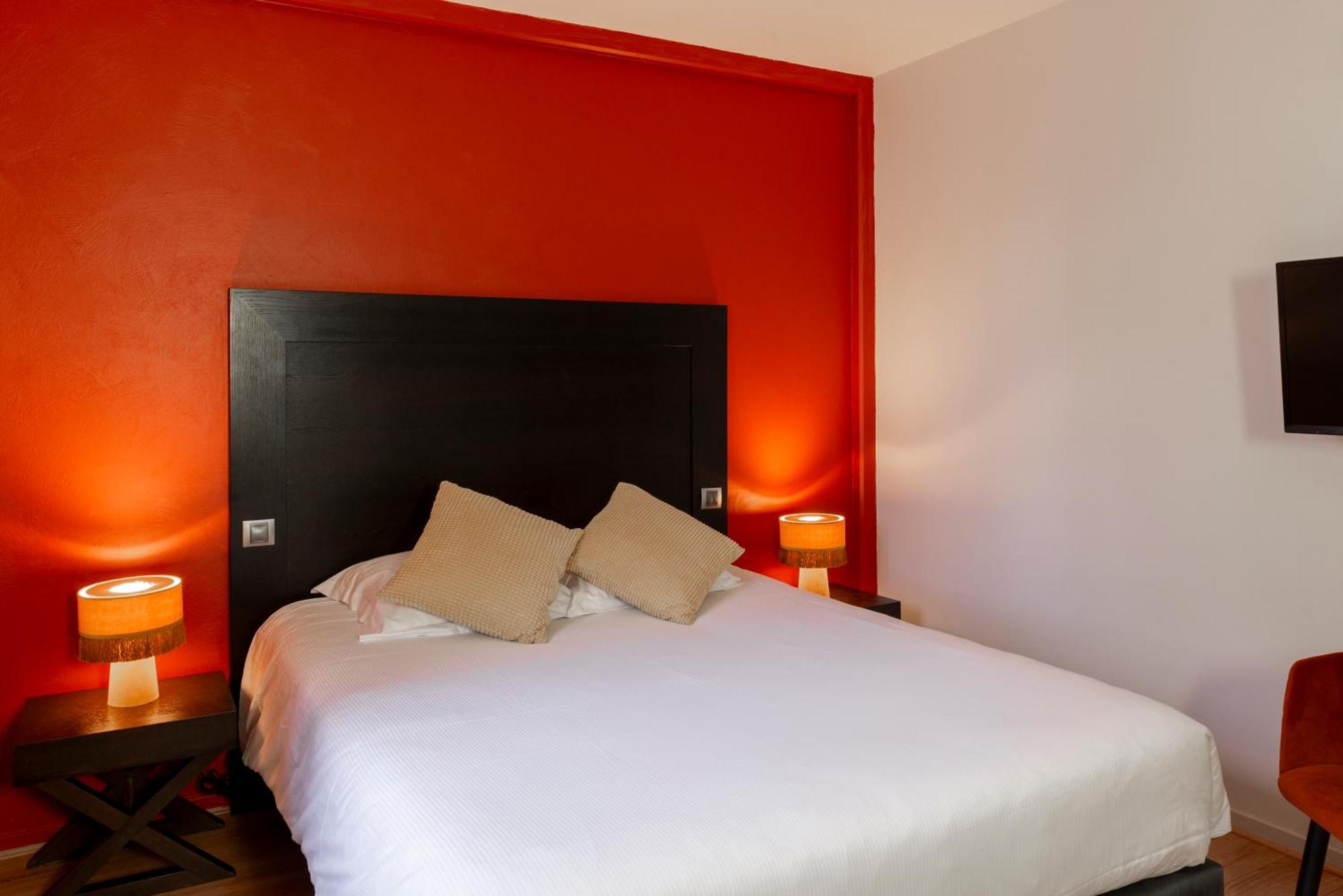 Double Room,1694550649:JPEG
