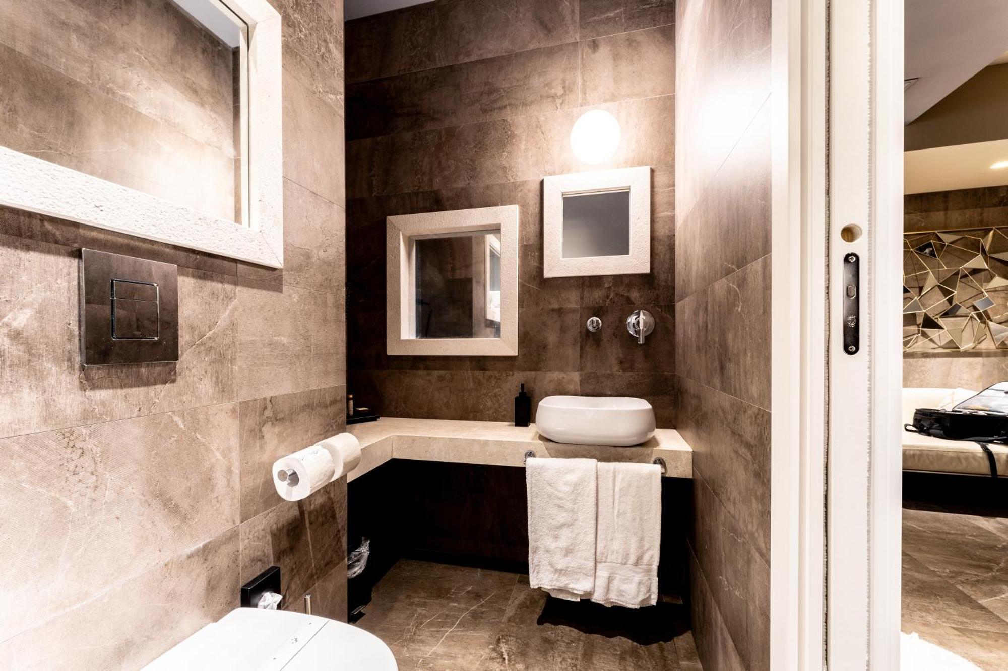 Deluxe Junior Suite,1588431101:JPEG
