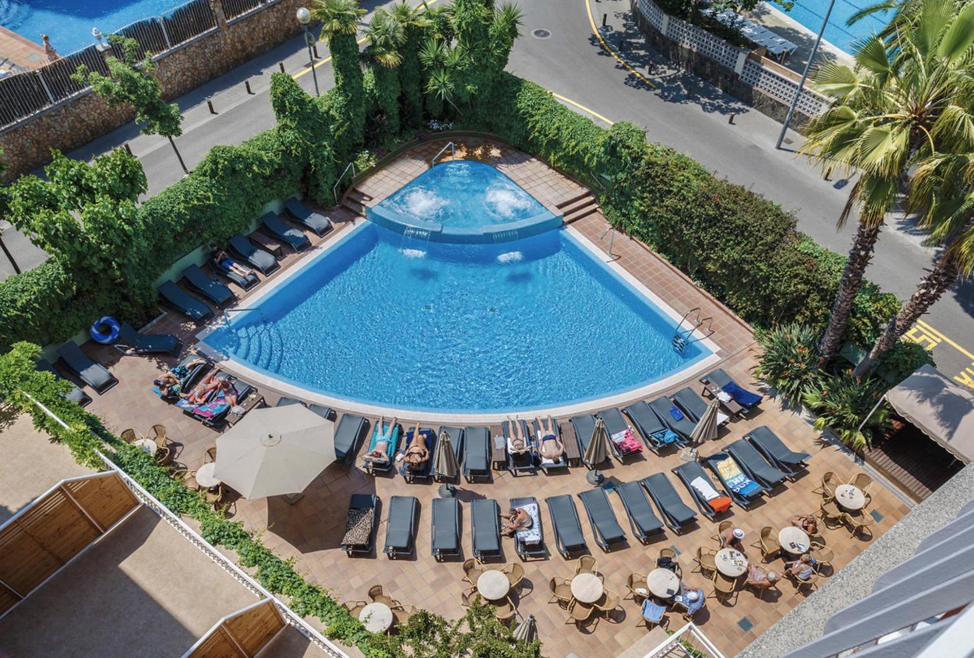 Twin Room Pool View