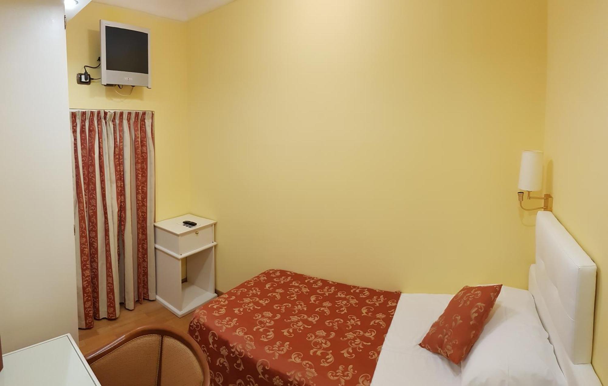Single Room,1589454310:JPEG